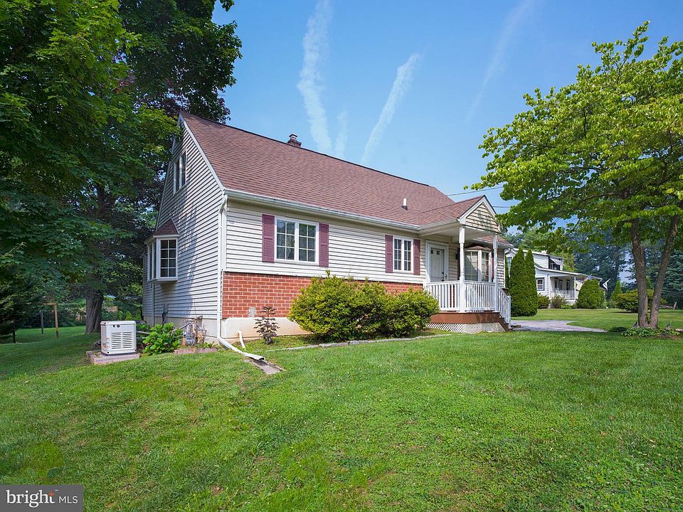 1st image of 160 Sproul Rd