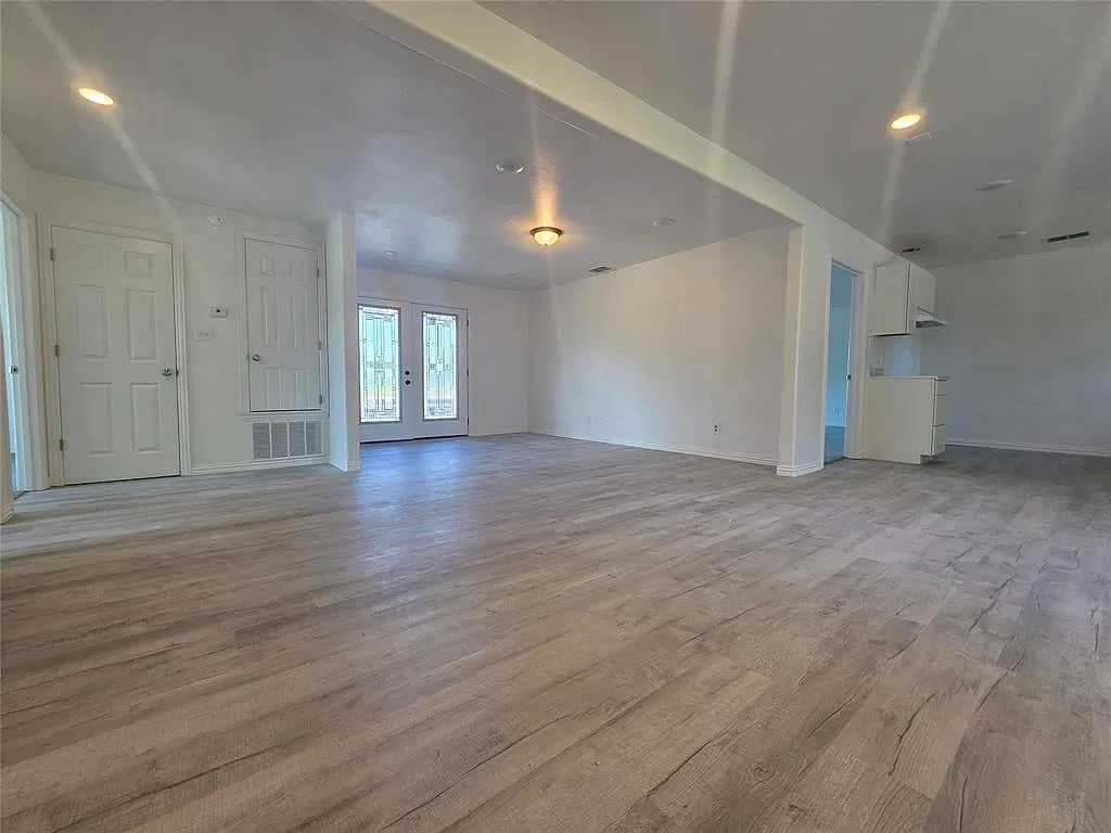 4 bed, 2.0 bath, 1778 sqft, $1,500 — Photo 4