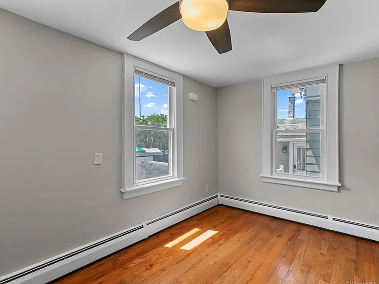 502 Chapel St #4 — Photo 4