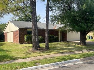 6804 Glenwood Dr, North Richland Hills, TX 76182