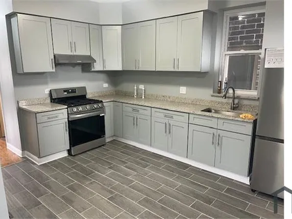 2959 S Bonaparte St #1F, Chicago, IL 60608