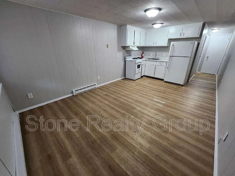 1880 N 6th 1/2 St #5 — Photo 3