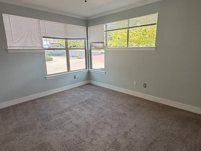9039 E Panorama Cir #201 — Photo 9