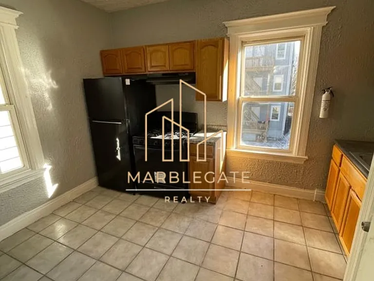 190 Seymour Ave #22 — Photo 1
