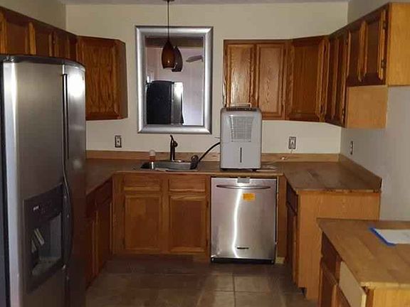 3rd image of 147 Turner Dr