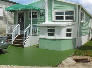 394 Nettles Blvd, Jensen Beach, FL 34957