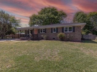 2044 Buckhorn Rd, Fayetteville, NC 28304