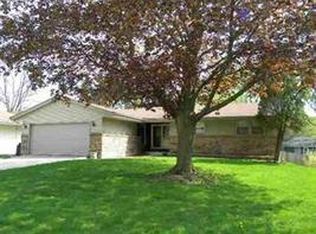 3803 Burrmont Rd, Rockford, IL 61107