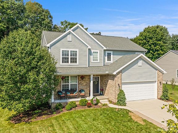 2nd image of 8428 Parkridge Dr
