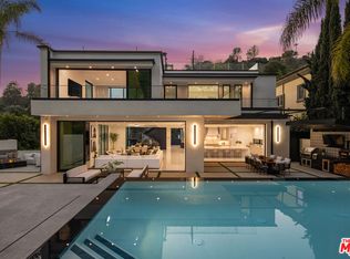 2112 Roscomare Rd, Los Angeles, CA 90077