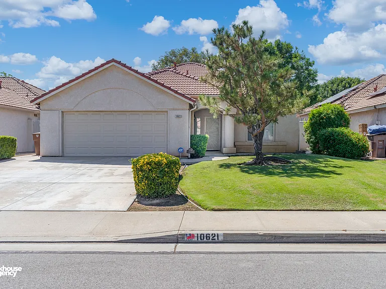 10621 Tivoli Ct — Photo 1