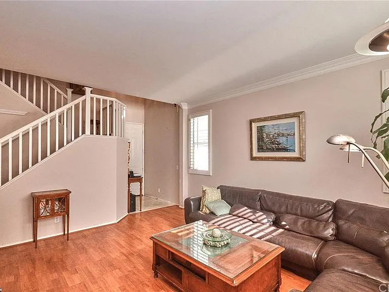 9040 Jacaranda Ln — Photo 3