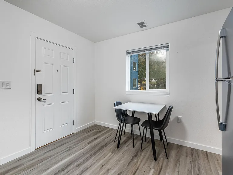 612 S 18th St — Photo 129