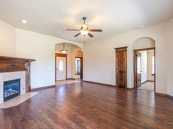 4th image of 12108 Chesterfield Ln