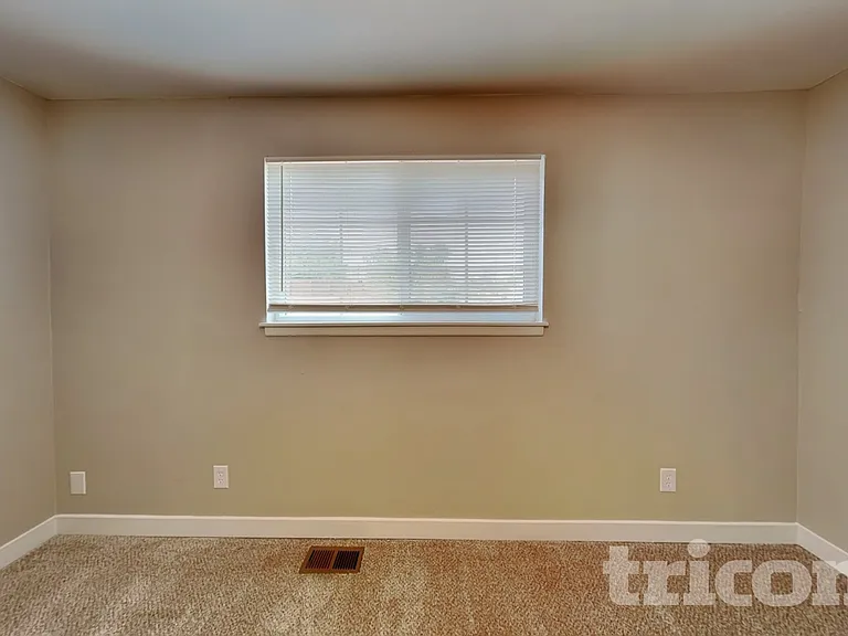 5936 S Independence St — Photo 7