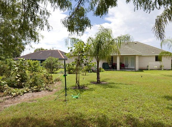 2nd image of 308 Ebony Ln