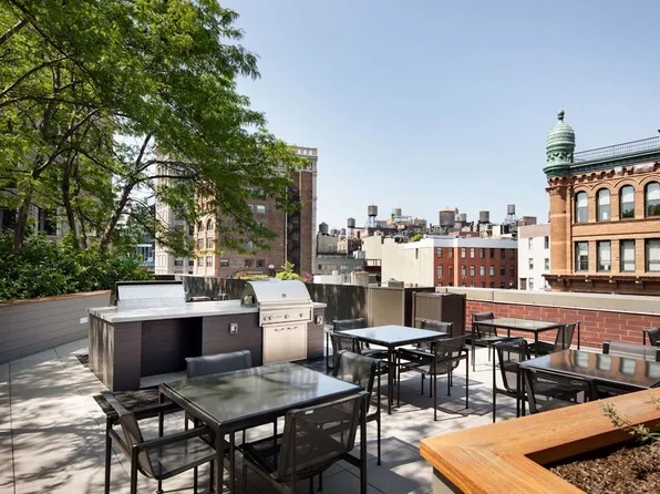 1 Union Sq S image 11 of 14