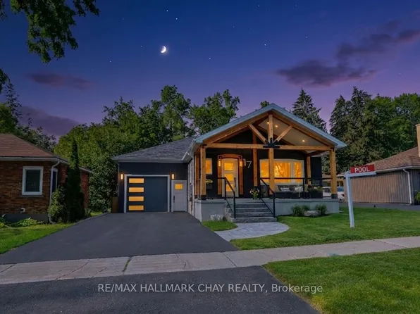 17 Bowman Ave, Barrie, ON L4M 1V1
