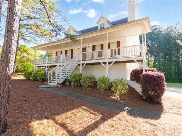 154 Lenox Ct, Hiram, GA 30141