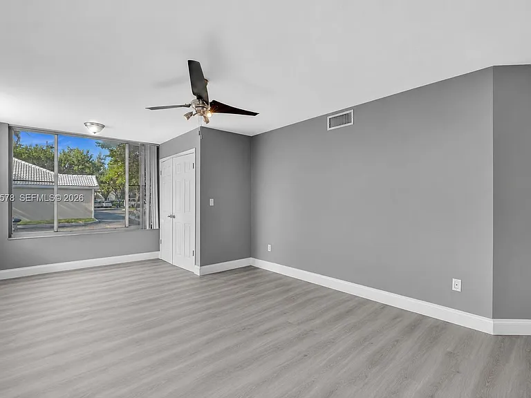 2881 N Oakland Forest Dr #112 — Photo 5