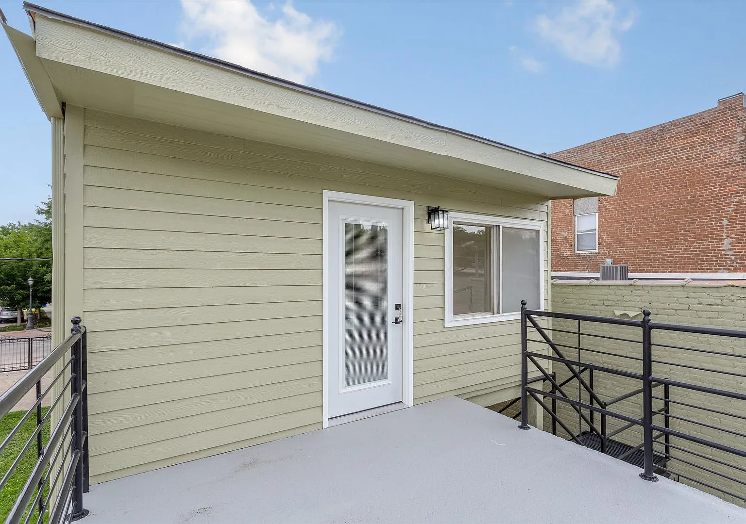621 S Main St — Photo 3