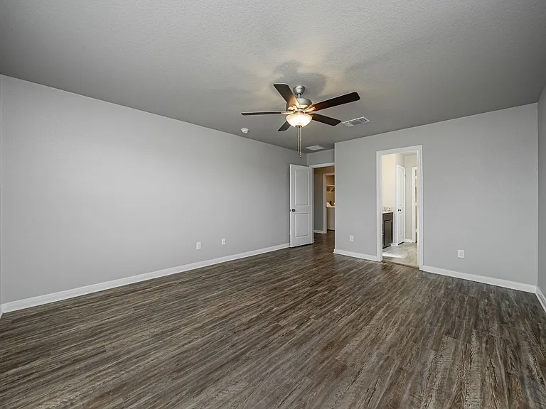 1368 Kingsgate Dr — Photo 22