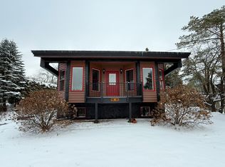8 Roy Way, Lake Placid, NY 12946