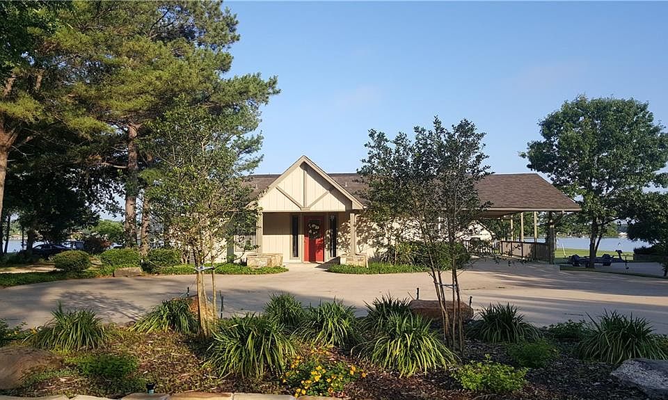 1st image of 127 Hogan Dr