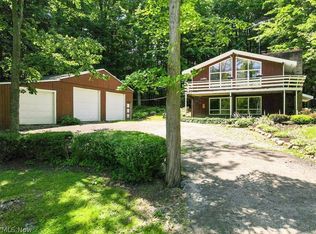 711 State Line Rd, Conneaut, OH 44030