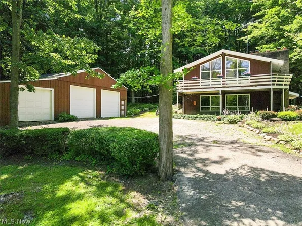 711 State Line Rd, Conneaut, OH 44030