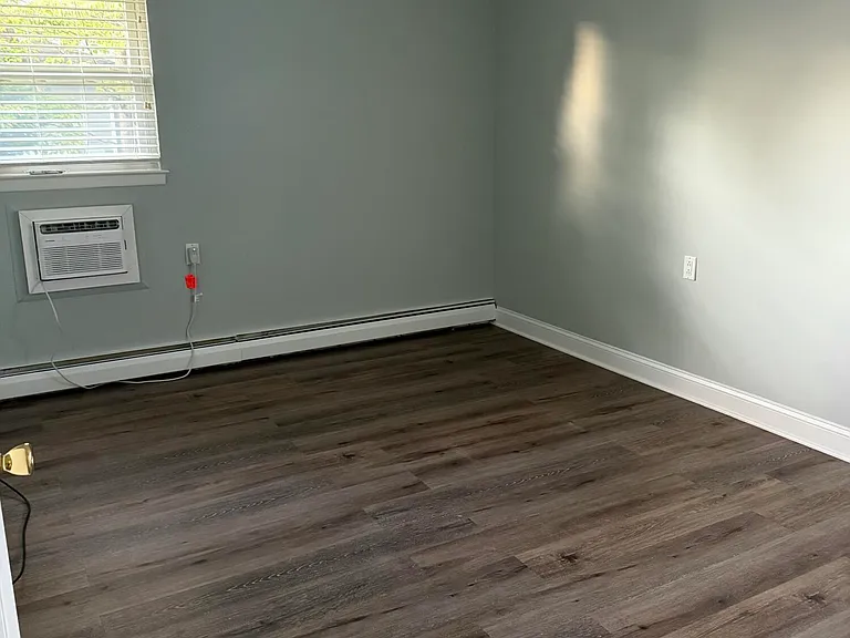 19 Niagara Dr — Photo 6