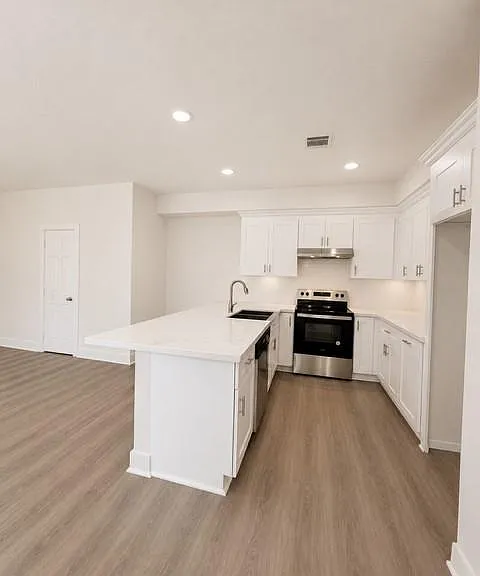 11514 Courtshire Rd #B — Photo 5