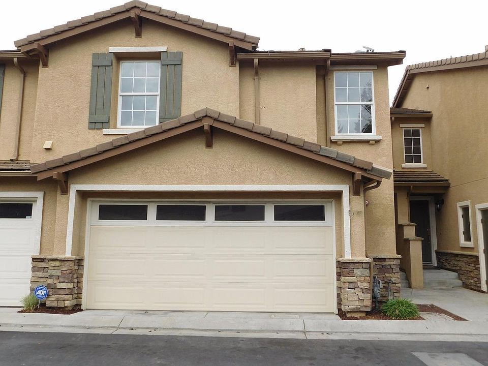 1st image of 10 Las Casitas Dr