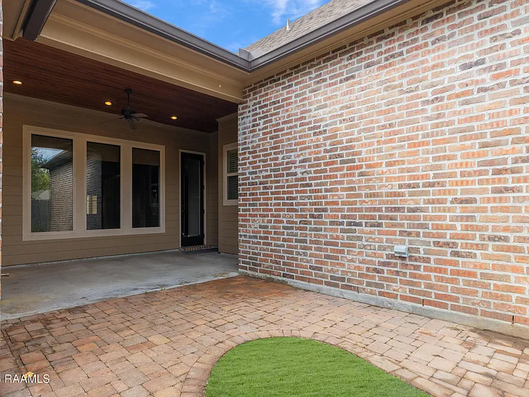100 Andrews Cor — Photo 21