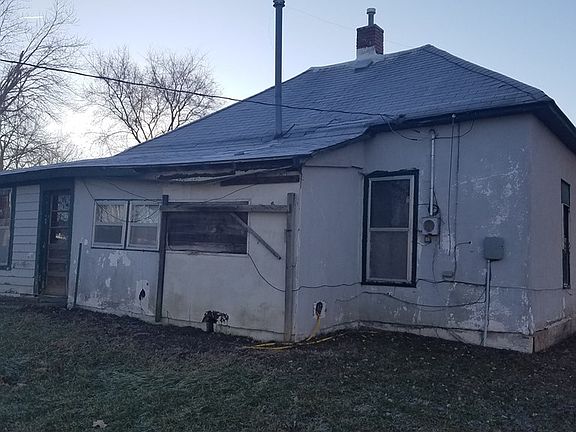 3rd image of 2318 Lincoln St