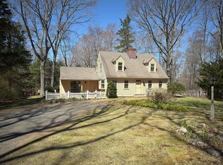 41 Woodland Dr, Centerbrook, CT 06409