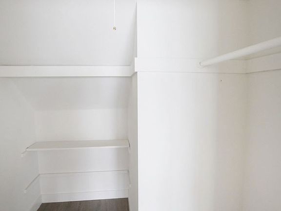 4th image of 1218 Larrabee St APT 3
