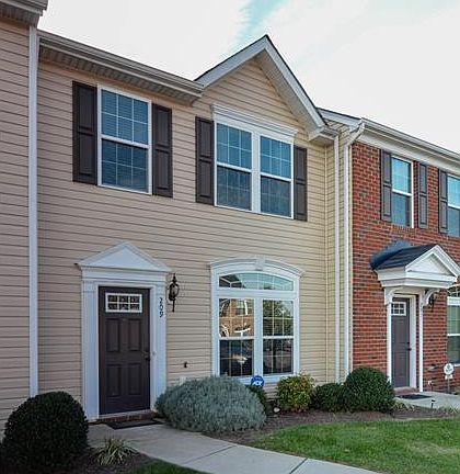 2nd image of 209 Bay Coat Dr #209