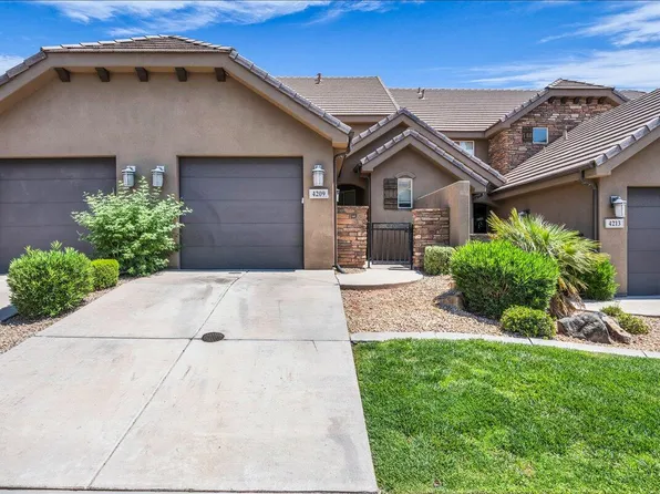 4209 E Torrey Pines Dr, Washington, UT 84780