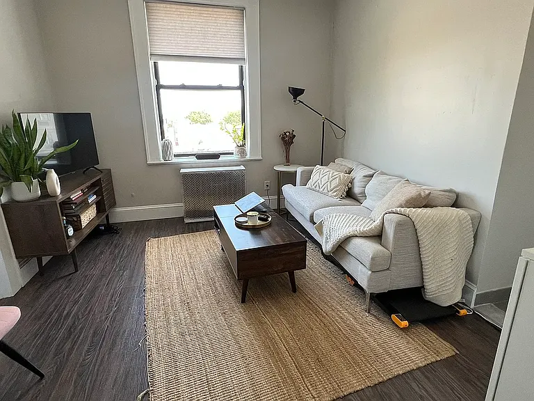 24-03 41st Ave #15 — Photo 4