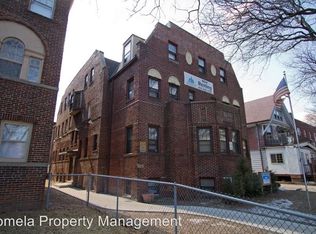 3227 W Wells St APT 22, Milwaukee, WI 53208