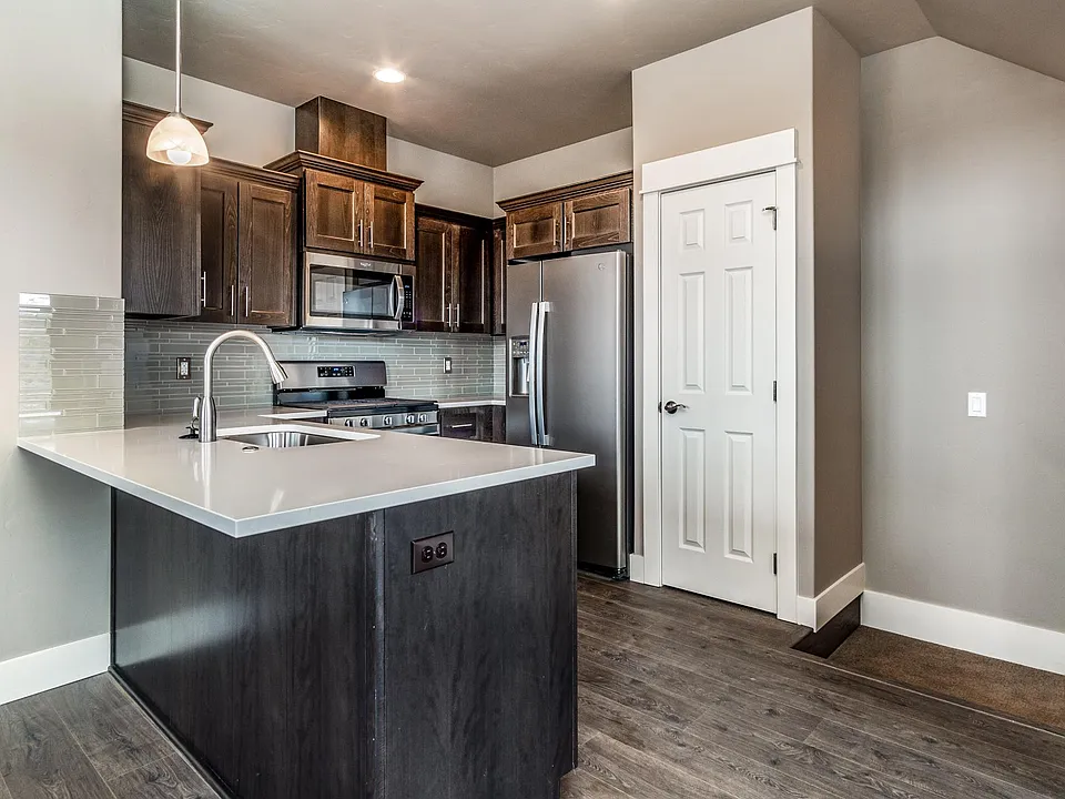 63063 NE Fairey Ct