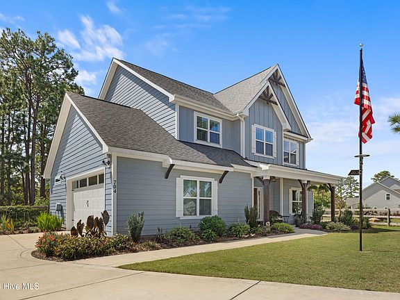 2nd image of 704 Fleming Court
