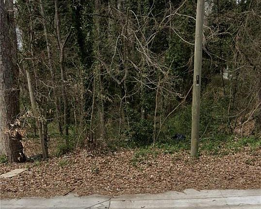 2nd image of 3155 Washington Rd