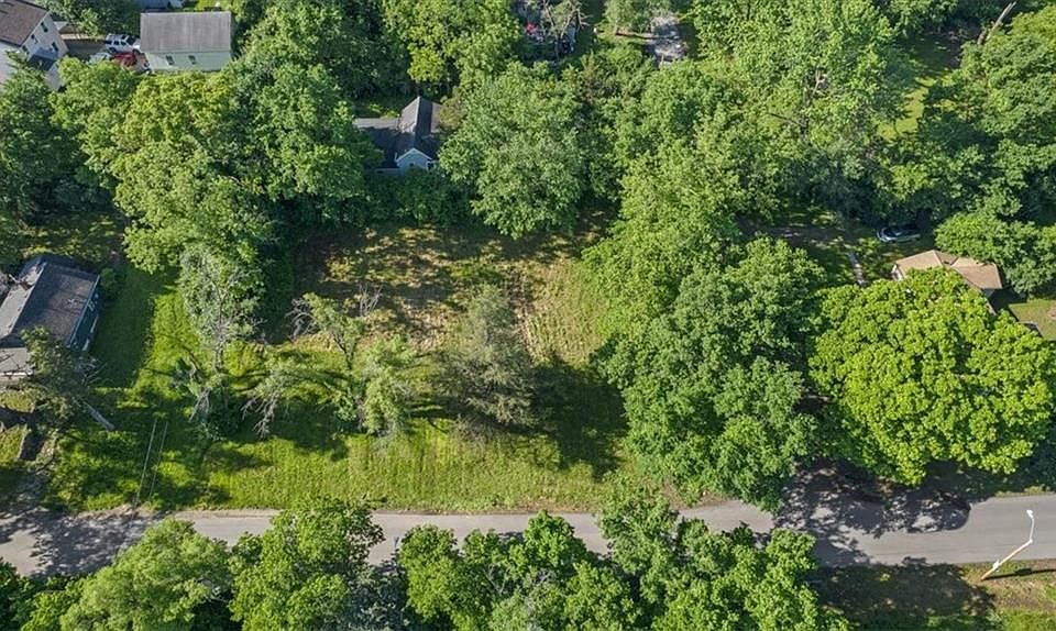 1st image of 3109 E 80th St