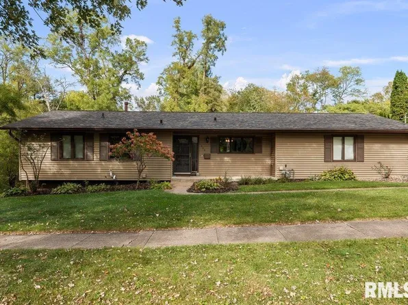223 28th Ave, Moline, IL 61265