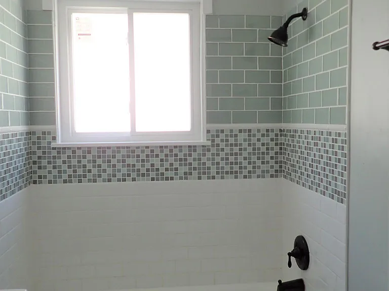 327 Kensington Ave — Photo 7