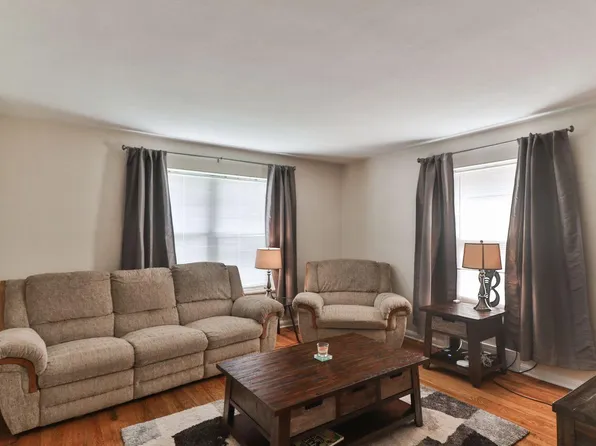 6927 Chippewa St Floor 2, Saint Louis, MO 63109