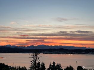 219 Tracy Ave N APT 302, Pt Orchard, WA 98366