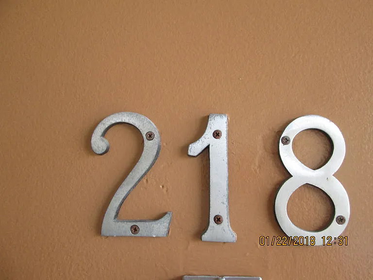 Lido Apartments - 3610 Midvale Ave — Photo 30